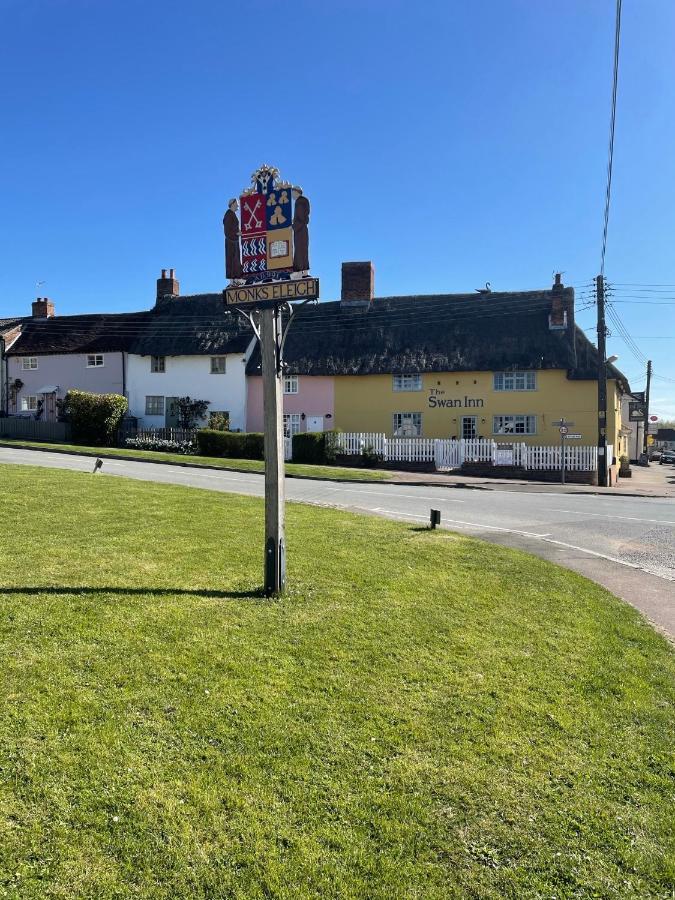The Swan Inn Monks Eleigh ภายนอก รูปภาพ